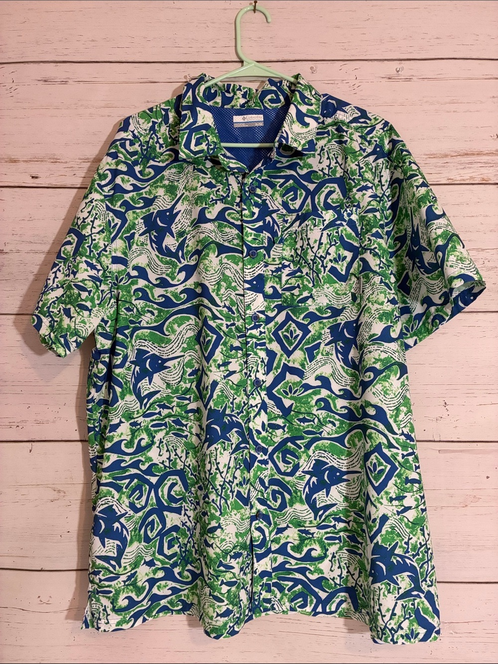 Columbia PFG Fishing Shirt Blue & Green Patterned Short Sleeve Button-Down Shirt